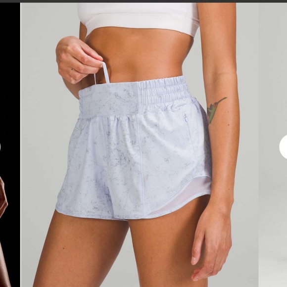 lululemon athletica Pants - Lululemon high rise hotty hot short 2.5”